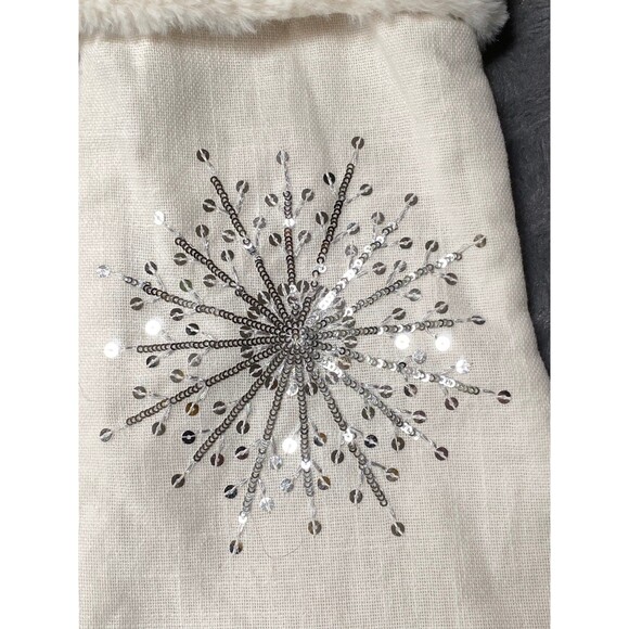 Gigi Seasons Christmas Stocking 18" White Fur Linen Silver Sequin Snowflake NWOT - Picture 12 of 12